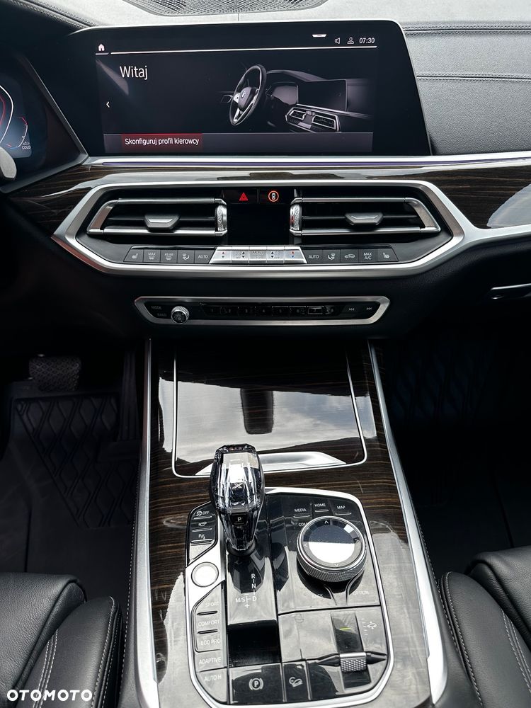 BMW X7 xDrive40i - 28