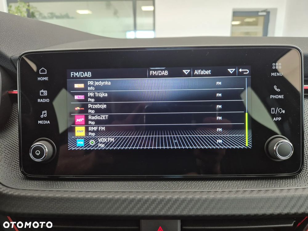 Skoda Kamiq 1.0 TSI Monte Carlo DSG - 27