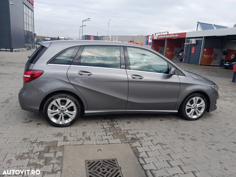 Mercedes-Benz B - 3