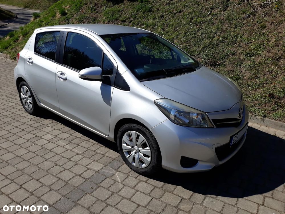 Toyota Yaris 1.33 Premium - 6