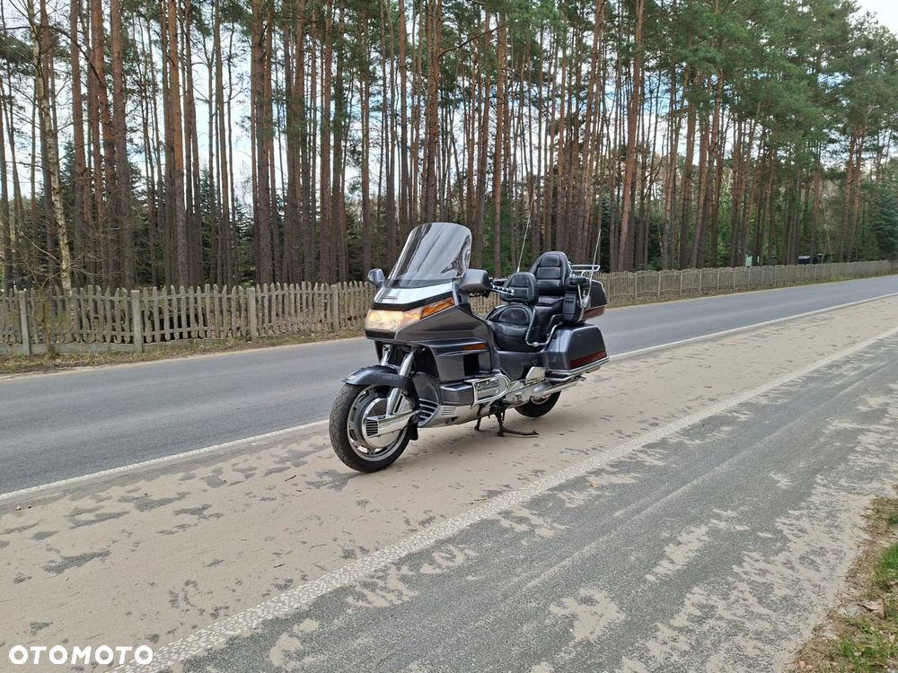 Honda GL - 9