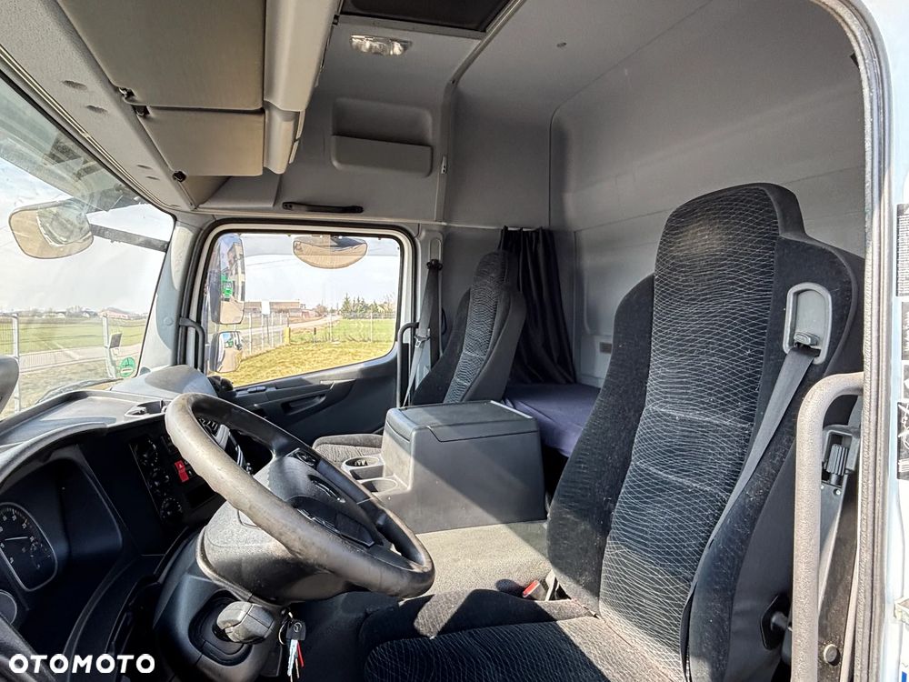 Mercedes-Benz ATEGO 1227 kontener z windą ,  kabina sypialna , webasto, klimatyzacja, niski przebieg , bezwypadkowy. (nie 1224, 1230) - 14