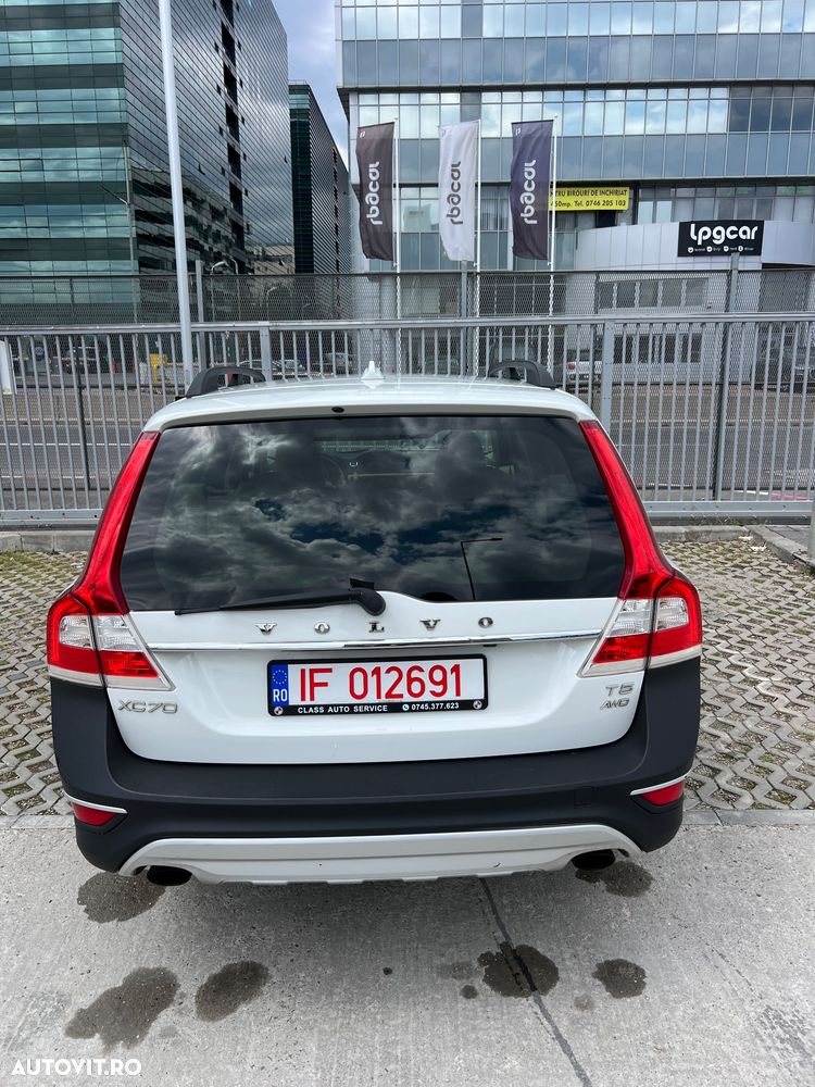 Volvo XC 70 - 3