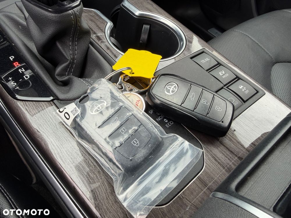 Toyota Highlander 2.5 Hybrid Business Edition - 21
