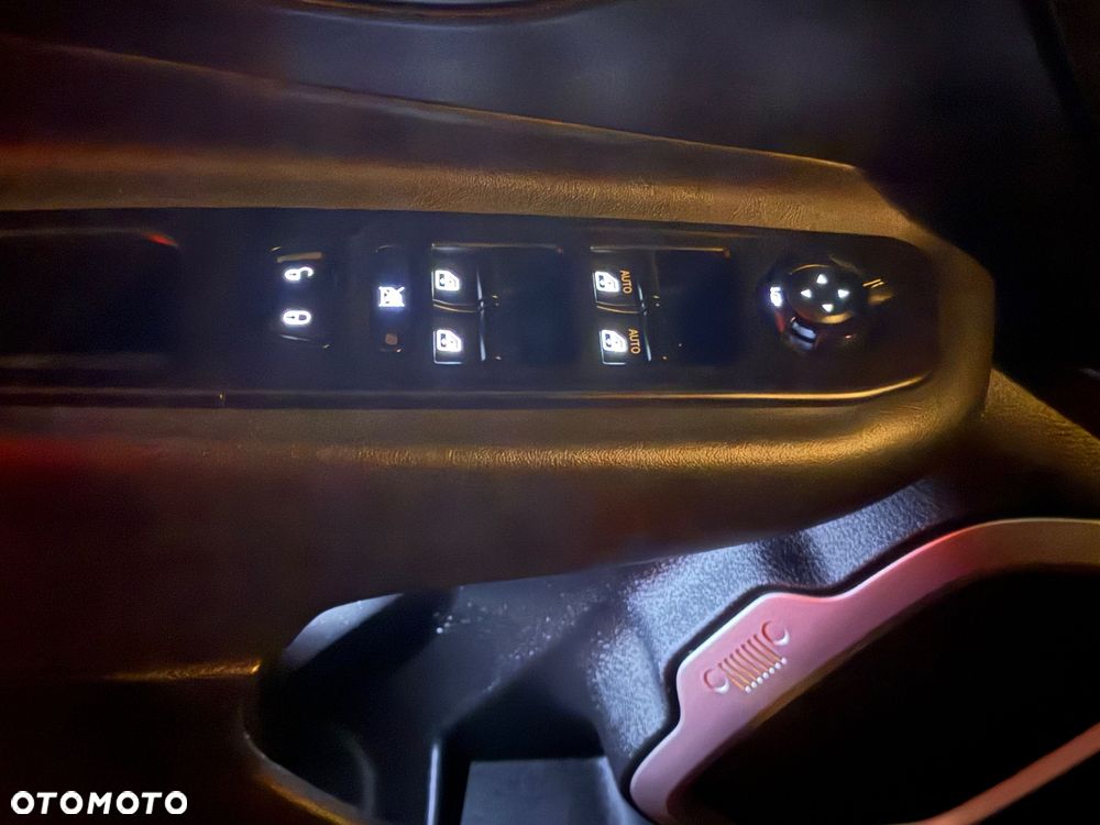 Jeep Renegade 1.4 MultiAir Limited FWD S&S - 11