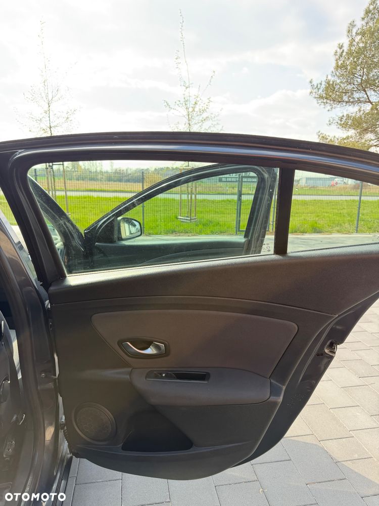 Renault Fluence 1.6 16V Expression - 18