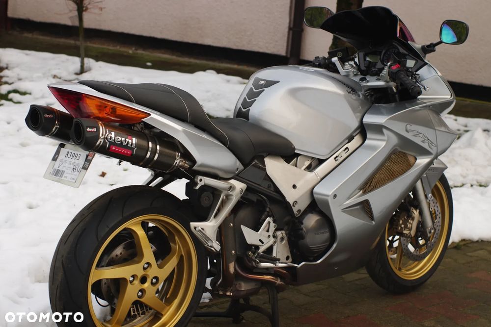Honda VFR - 5