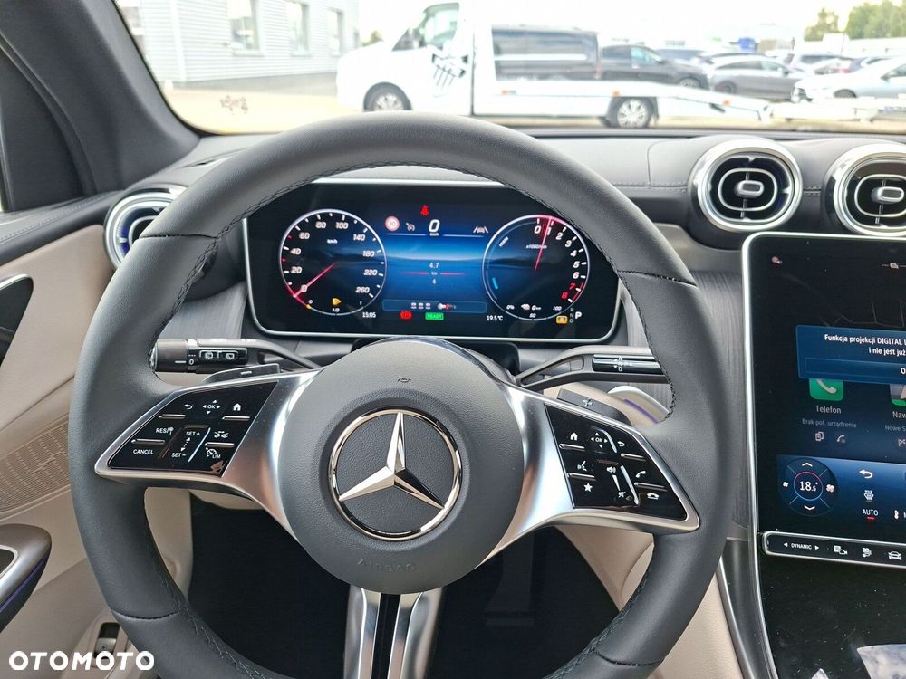 Mercedes-Benz GLC - 11