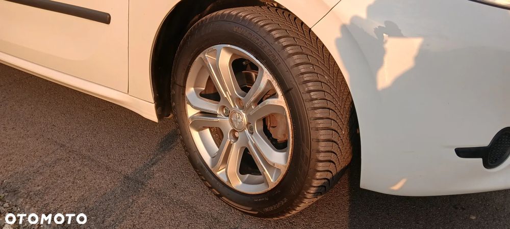 Peugeot 208 1.2 PureTech Active - 17