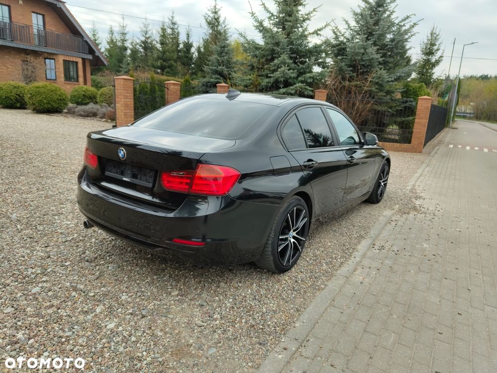 BMW Seria 3 318d Sport Line - 2