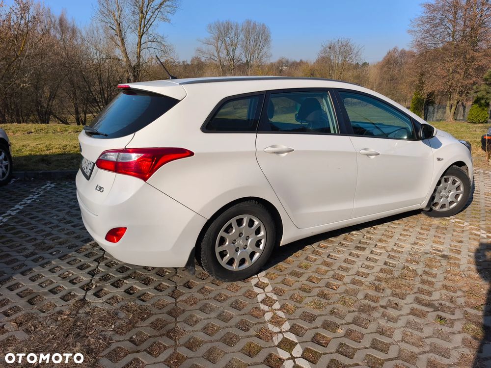 Hyundai i30 1.4 Classic + - 8