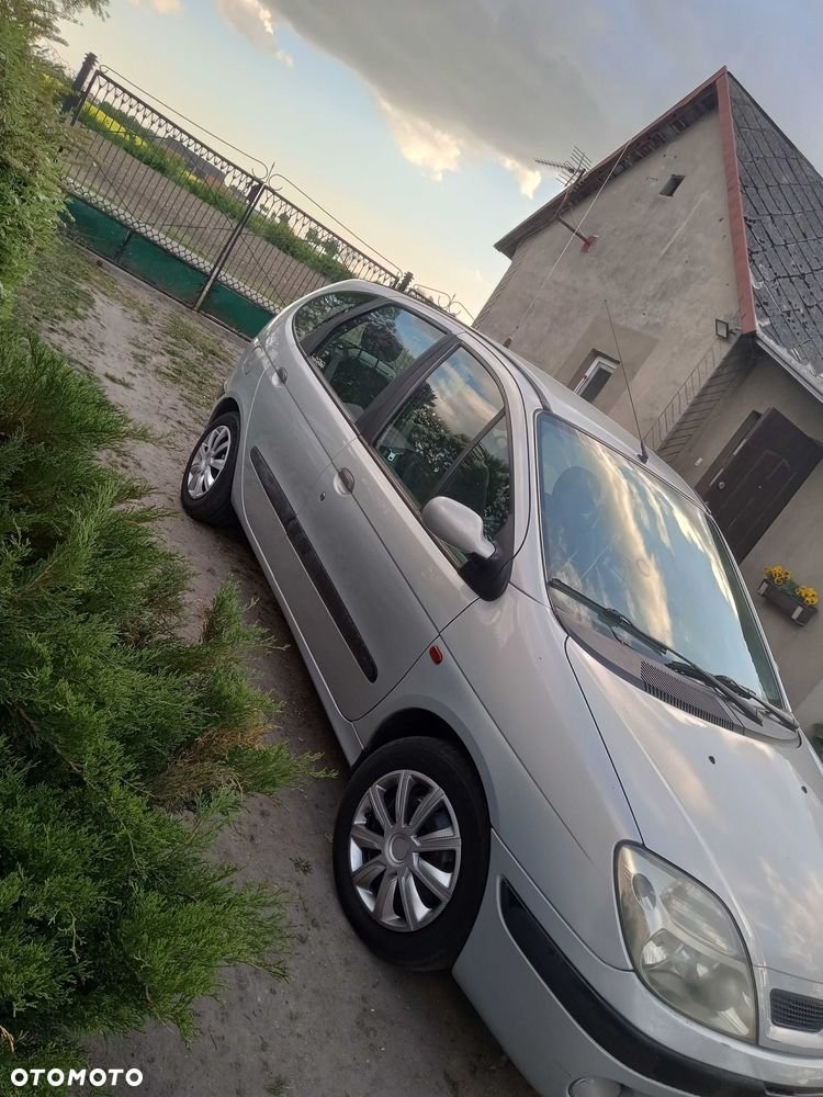 Renault Inny - 1