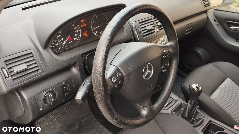 Mercedes-Benz Klasa A 150 Classic Polar Star - 18