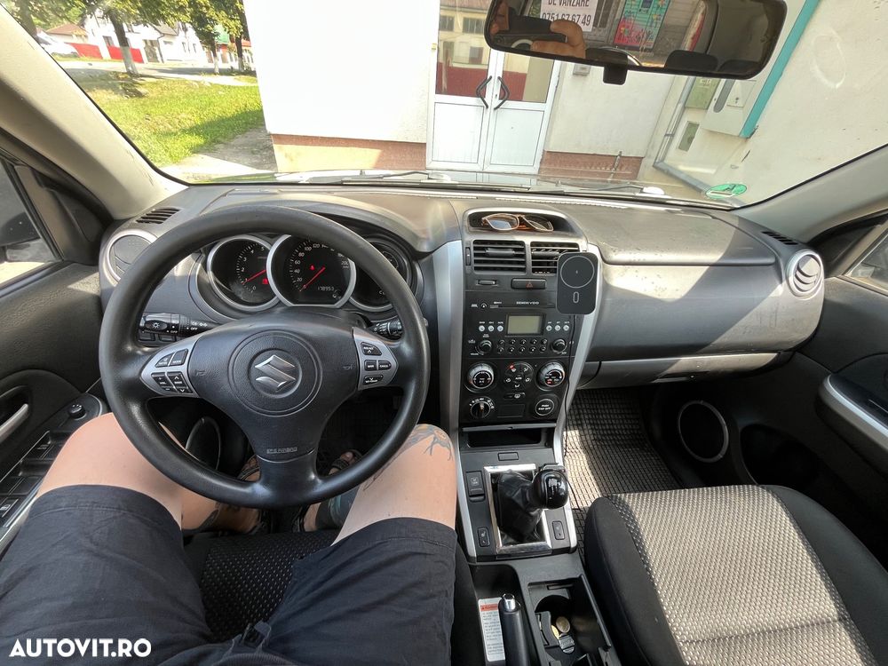 Suzuki Grand Vitara 1.9 DDIS Navi - 14