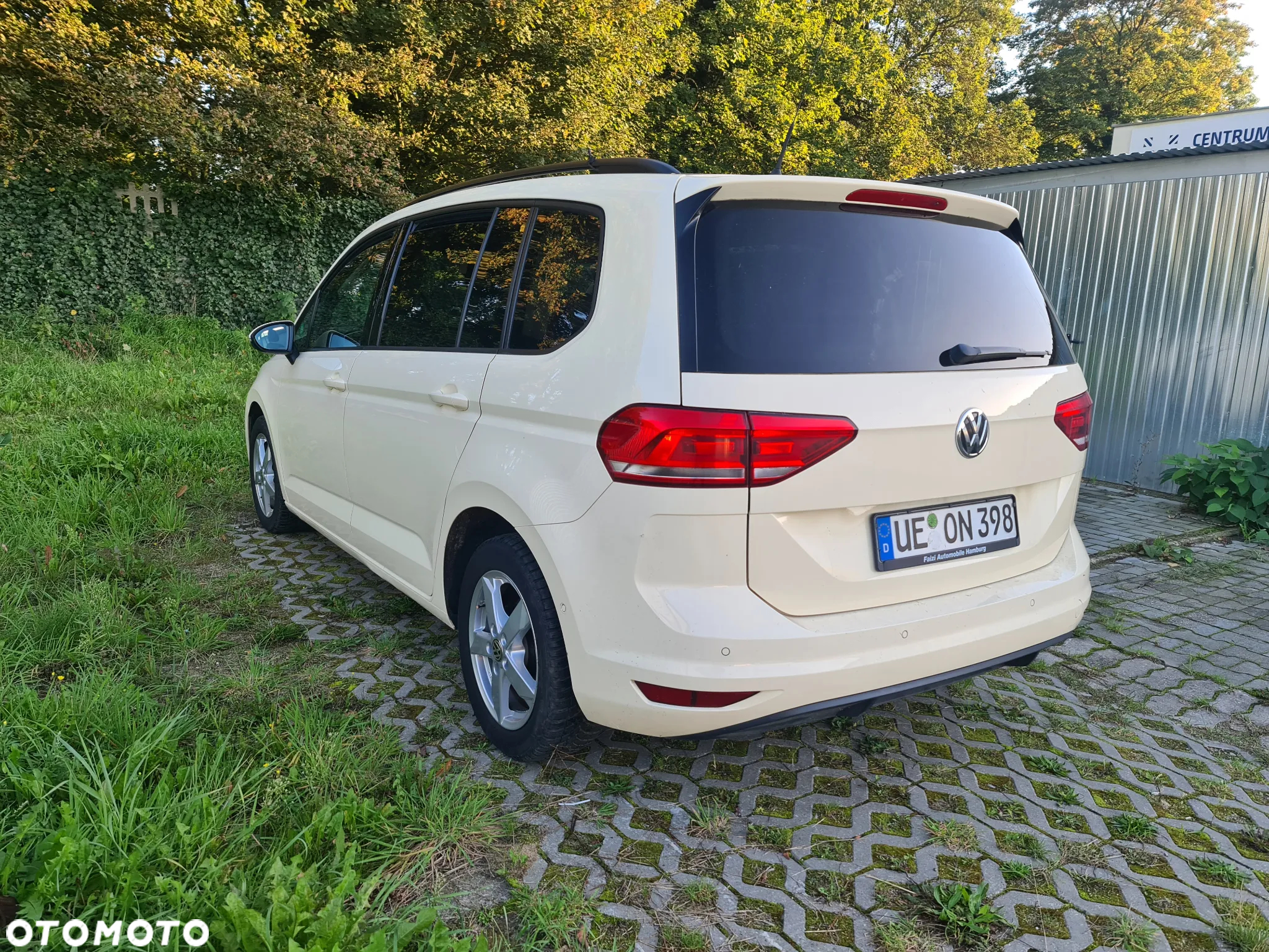 Volkswagen Touran 2.0 TDI SCR DSG Comfortline - 4