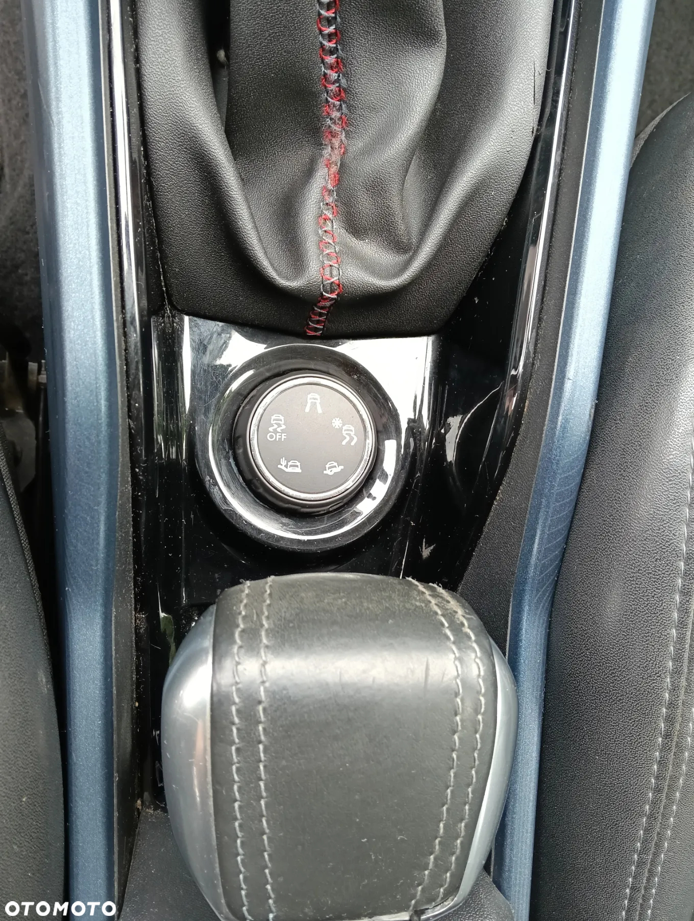 Peugeot 2008 1.6 e-HDi Allure S&S - 16
