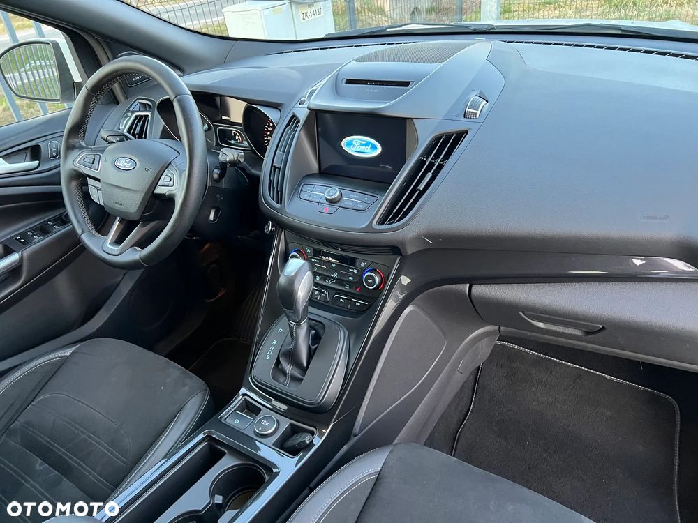 Ford Kuga 1.5 EcoBoost 4x4 ST-Line - 19