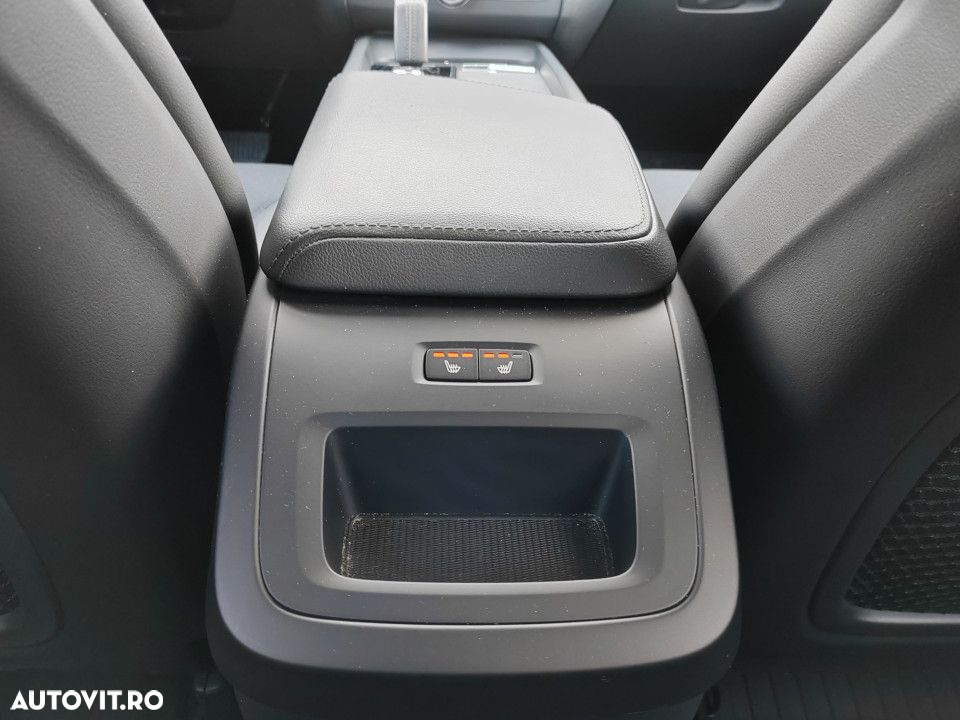 Volvo XC 60 B5 MHEV AT8 AWD Momentum Pro - 25
