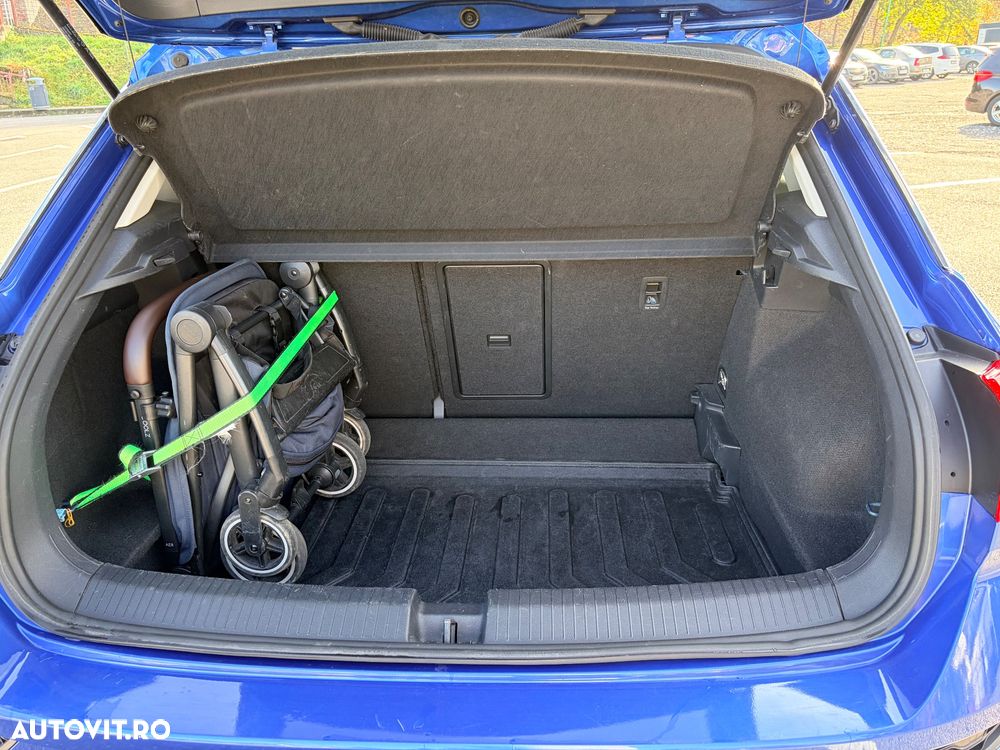 Volkswagen T-Roc - 12