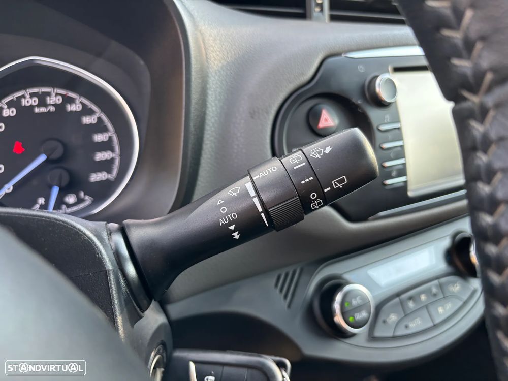 Toyota Yaris 1.5 HSD Sport+P.Techno - 20