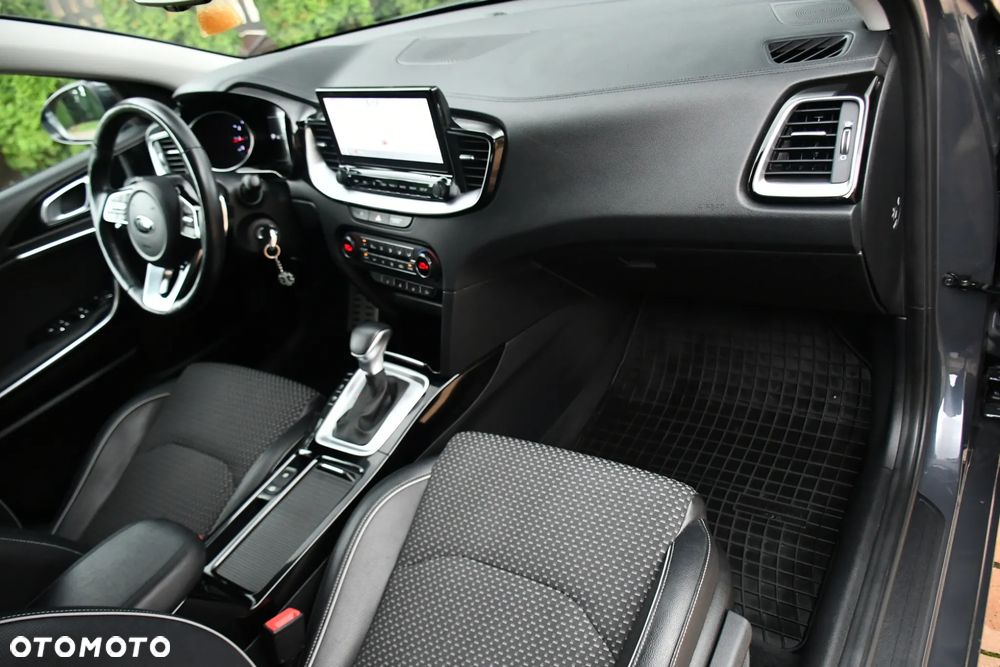 Kia Ceed 1.5 T-GDI L Business Line DCT - 27