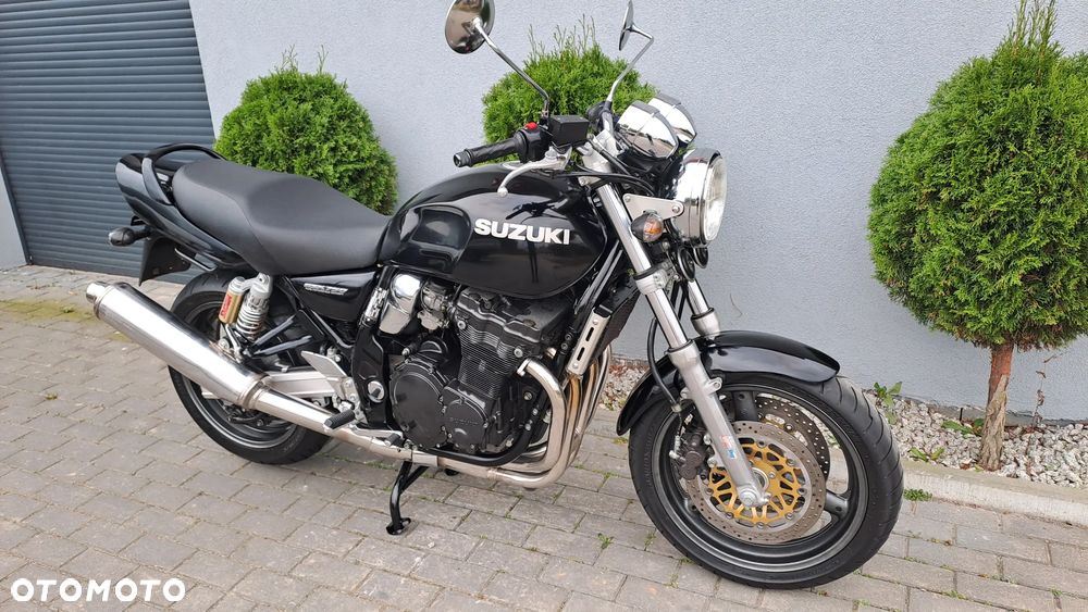 Suzuki GSX - 3