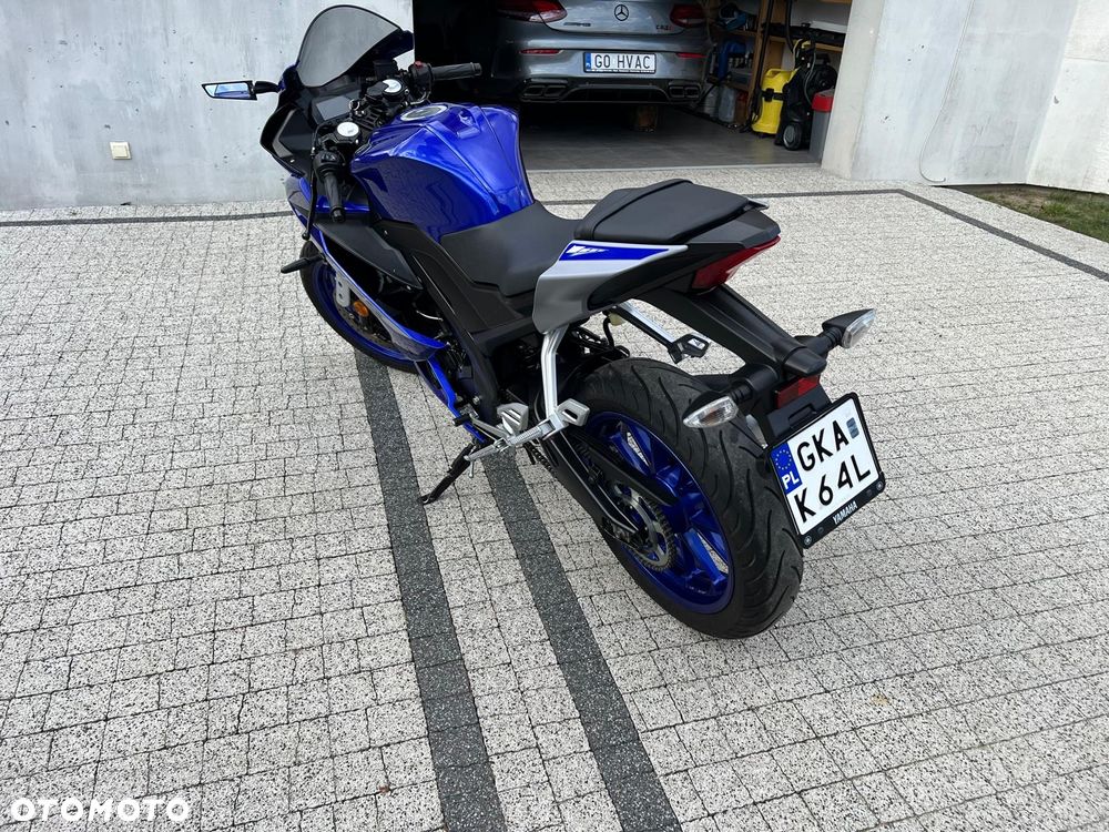 Yamaha YZF - 13