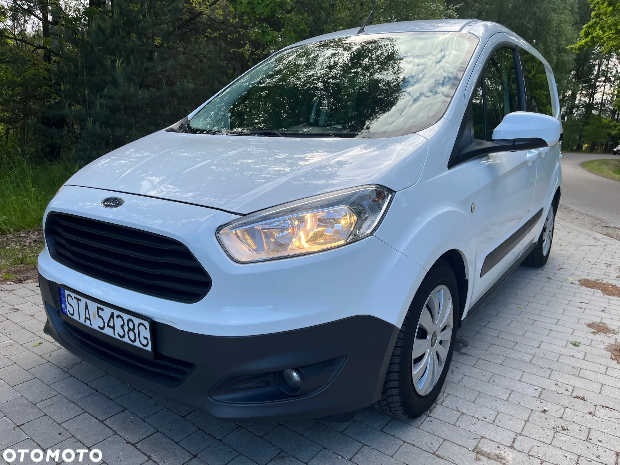 Ford Transit Courier - 4