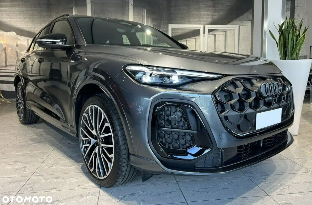 Audi Q5 Sportback - 16