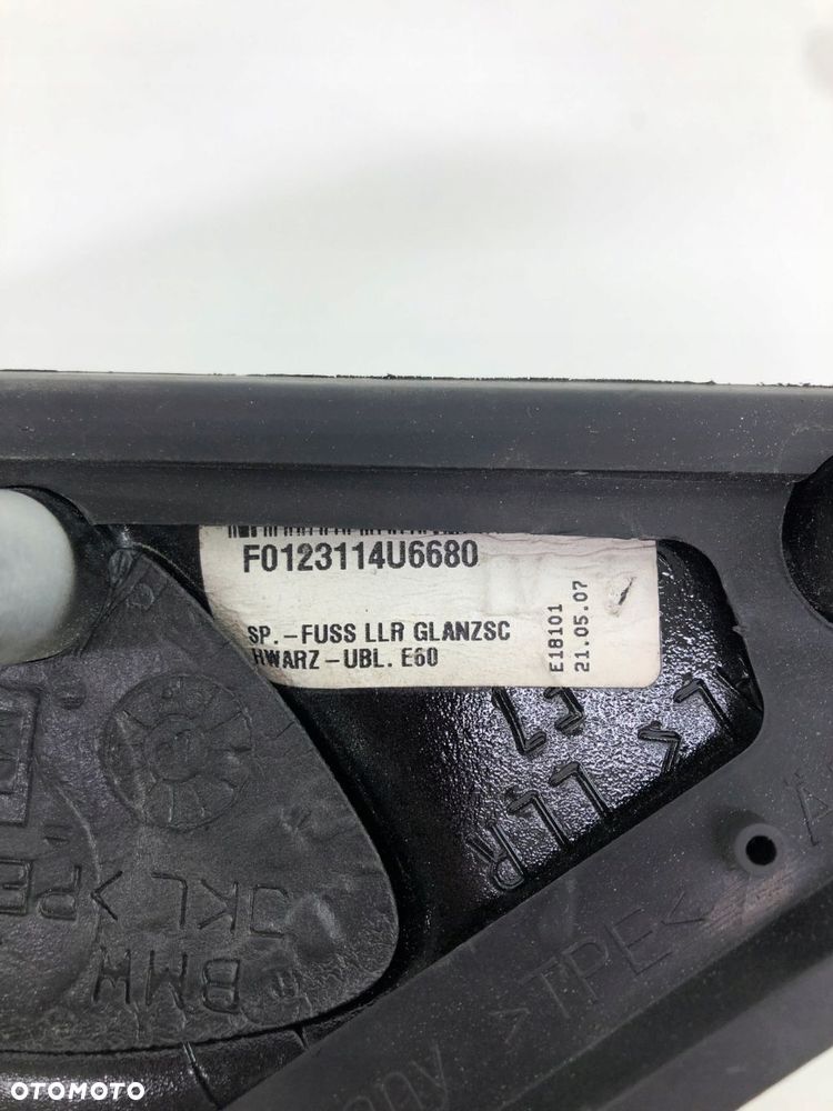 BMW E60 E61 PRAWE LUSTERKO CARBONSCHWARZ 3-PIN M-PAKIET EU - 8