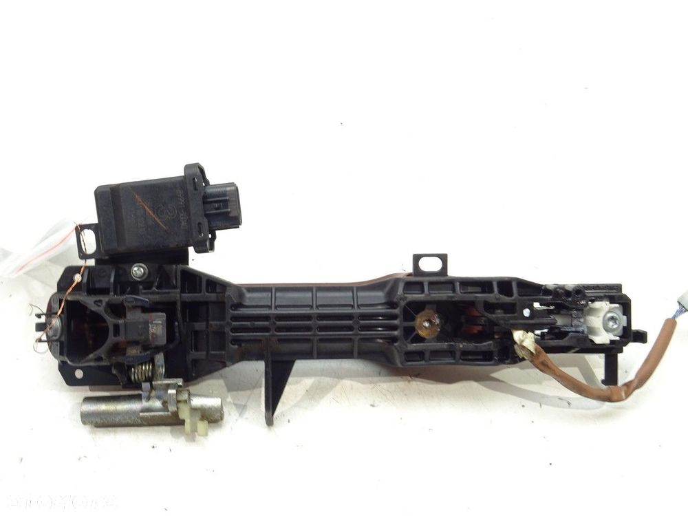 KLAMKA PRZÓD PRAWA ZEWNĘTRZNA - 79.00 PLN - TOYOTA LAND CRUISER 200 (_J2_) 2007 - 2022 5.7 V8 - 3