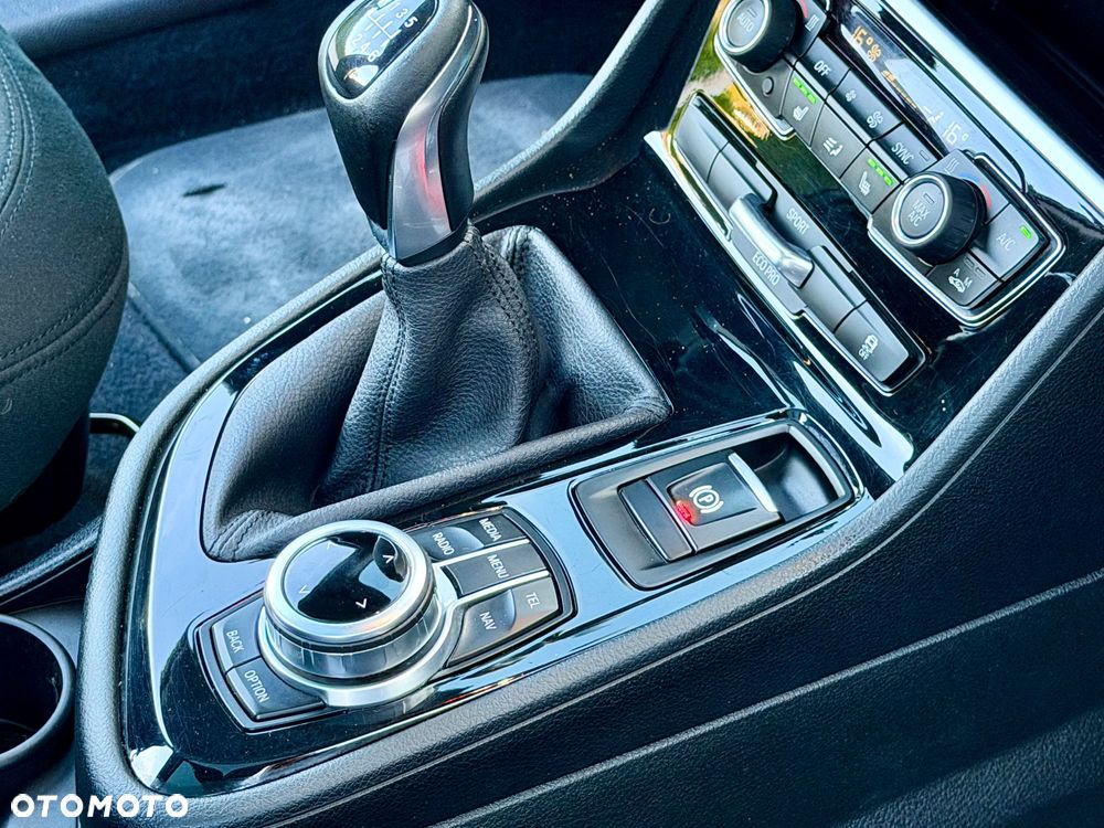 BMW Seria 2 218i Advantage - 35