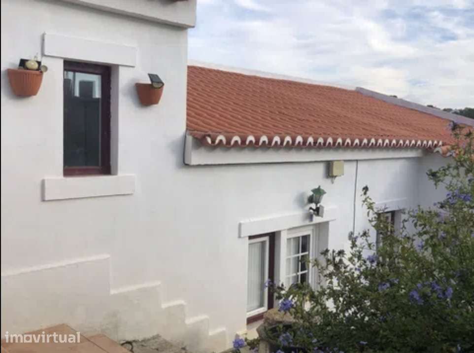 Arrendamento de moradia geminada / small villa to rent - Grande imagem: 2/2