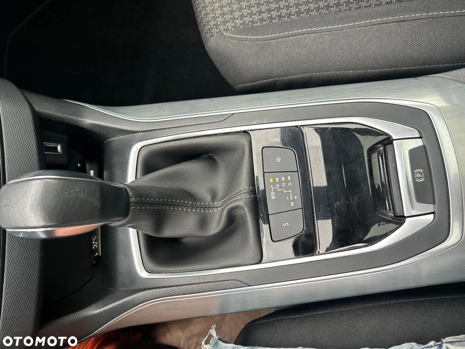 Peugeot 308 1.5 BlueHDi Allure S&S EAT6 - 30