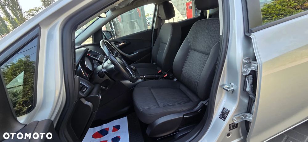 Opel Astra 1.6 CDTI Sport - 29