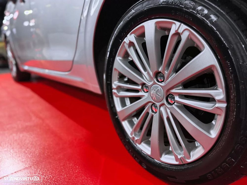 Peugeot 208 1.6 BlueHDi Style - 20