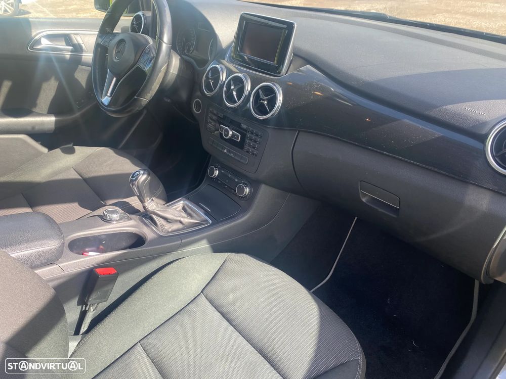 Mercedes-Benz B 180 CDI (BlueEFFICIENCY) - 5