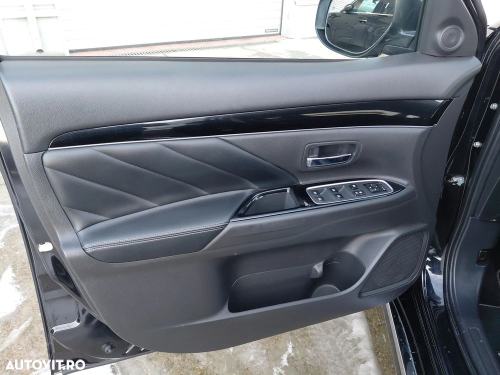 Mitsubishi Outlander 2.4 4WD Spirit - 18