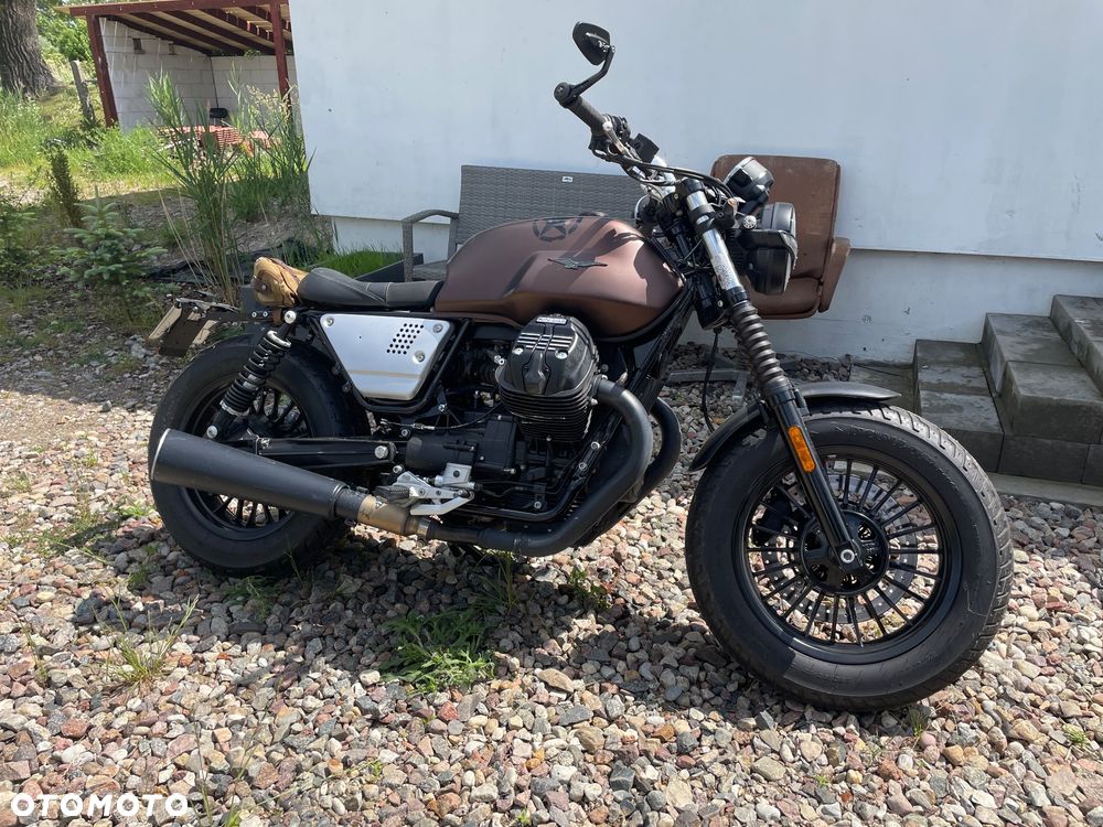 Moto Guzzi V9 - 2