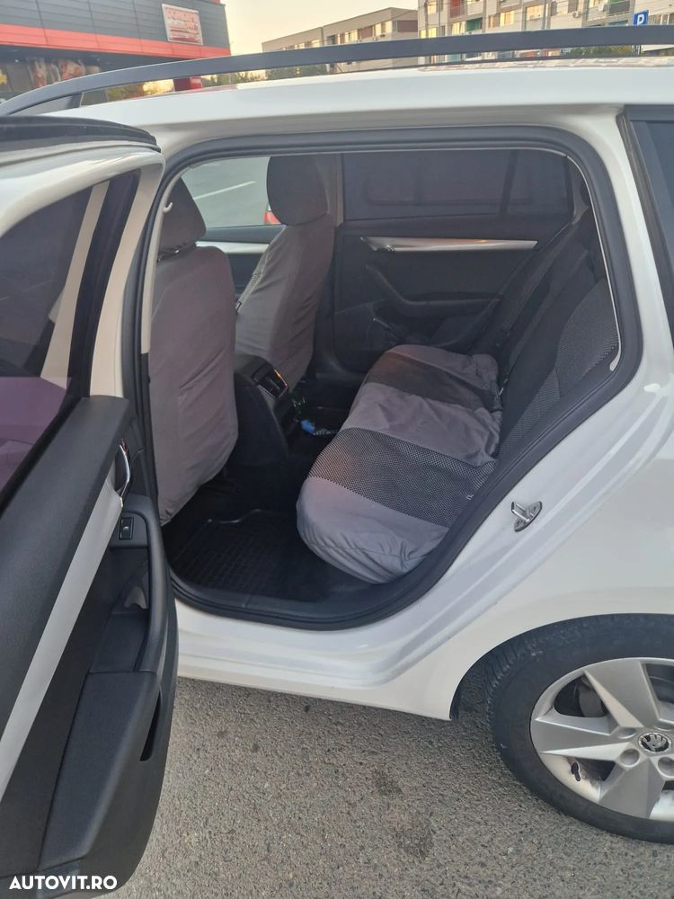 Skoda Octavia 1.4 TSI AMBITION DSG - 11