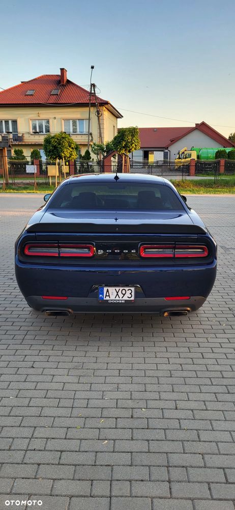Dodge Challenger - 7