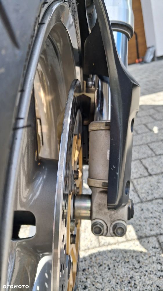 Ducati Monster - 19