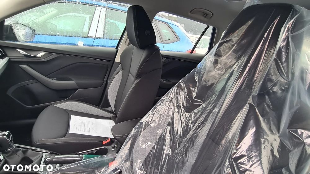 Skoda Kamiq 1.5 TSI Drive DSG - 7