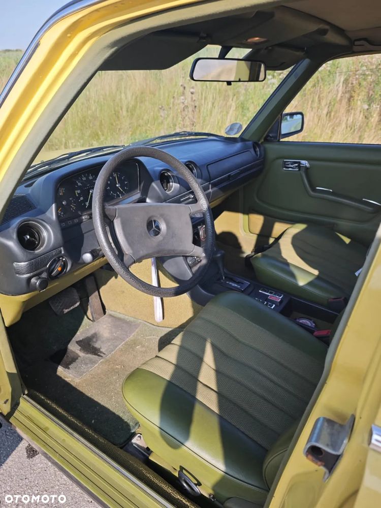 Mercedes-Benz W123 - 13
