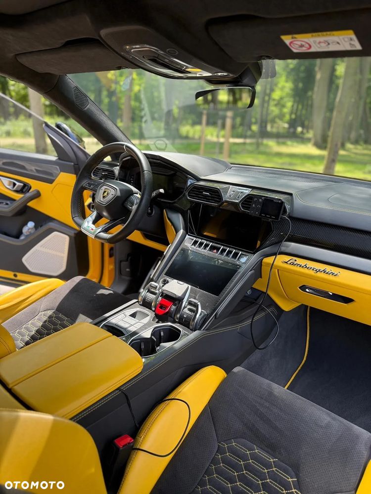 Lamborghini Urus - 19