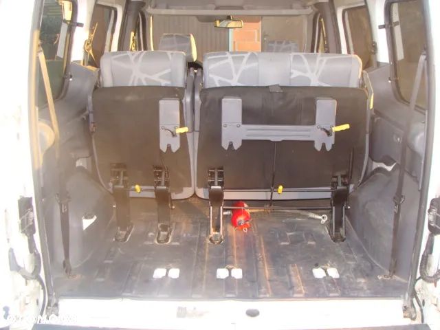 Ford Tourneo Connect - 9