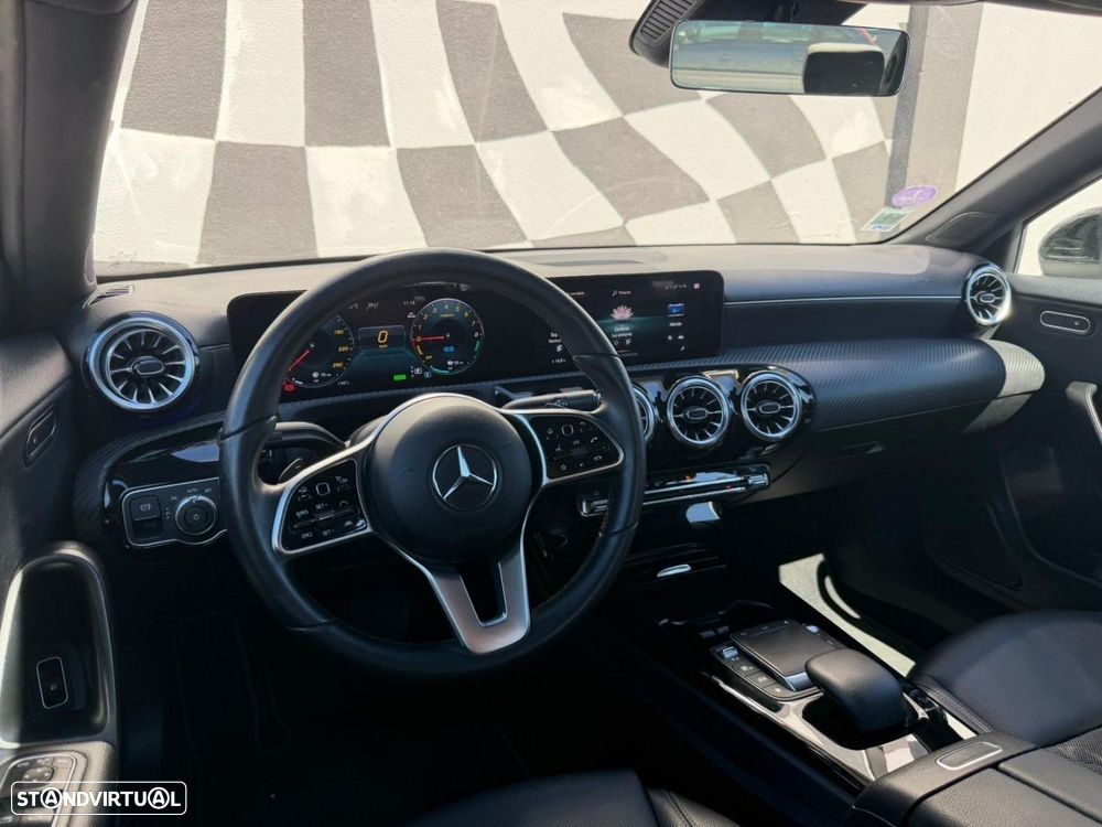 Mercedes-Benz A 250 e 8G-DCT - 4