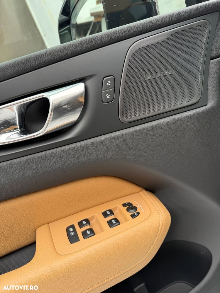 Volvo XC 60 D4 AWD Momentum - 13