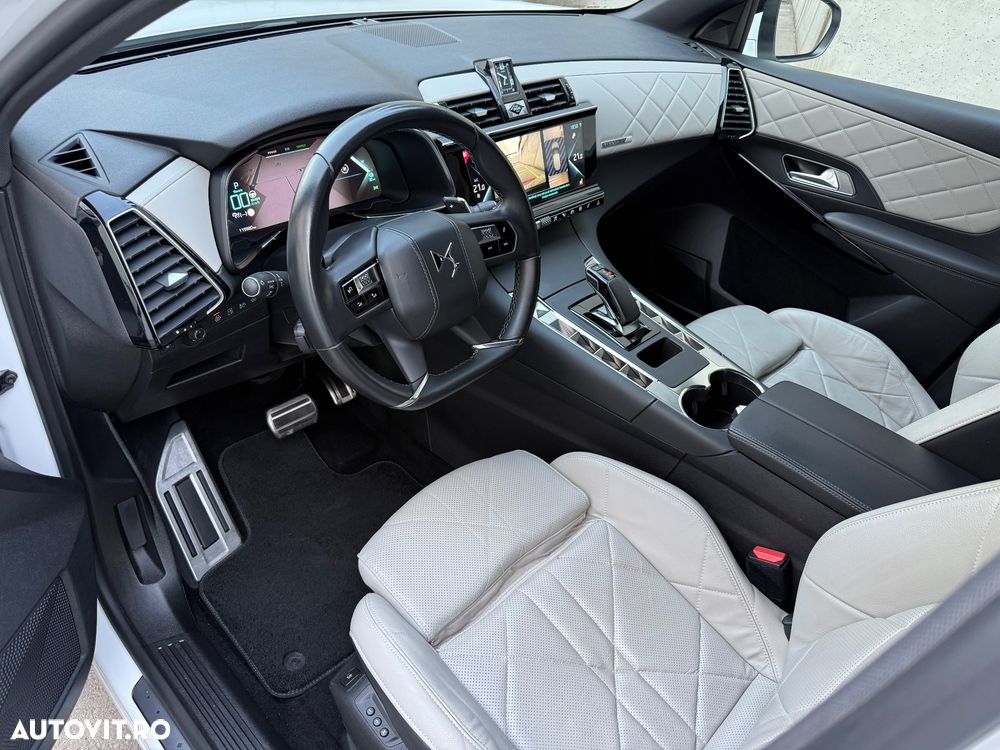 DS Automobiles DS 7 Crossback 4x4 300 RIVOLI - 23