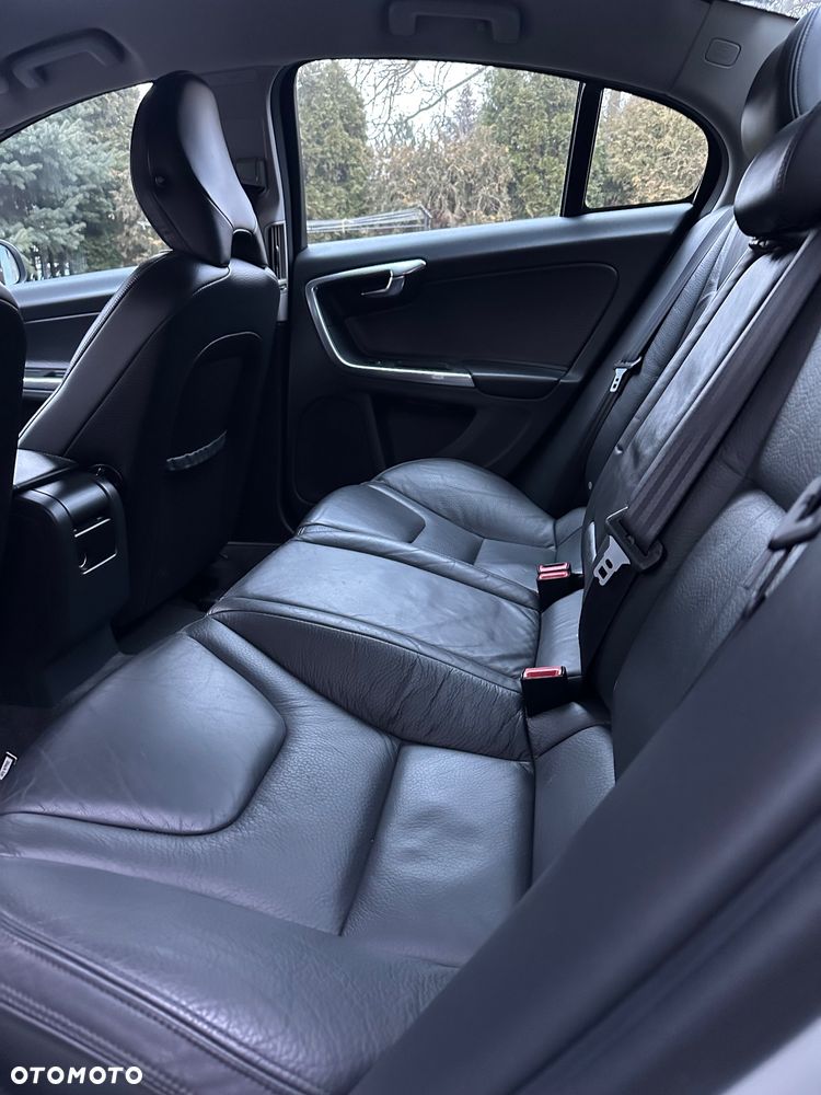 Volvo S60 D2 - 13